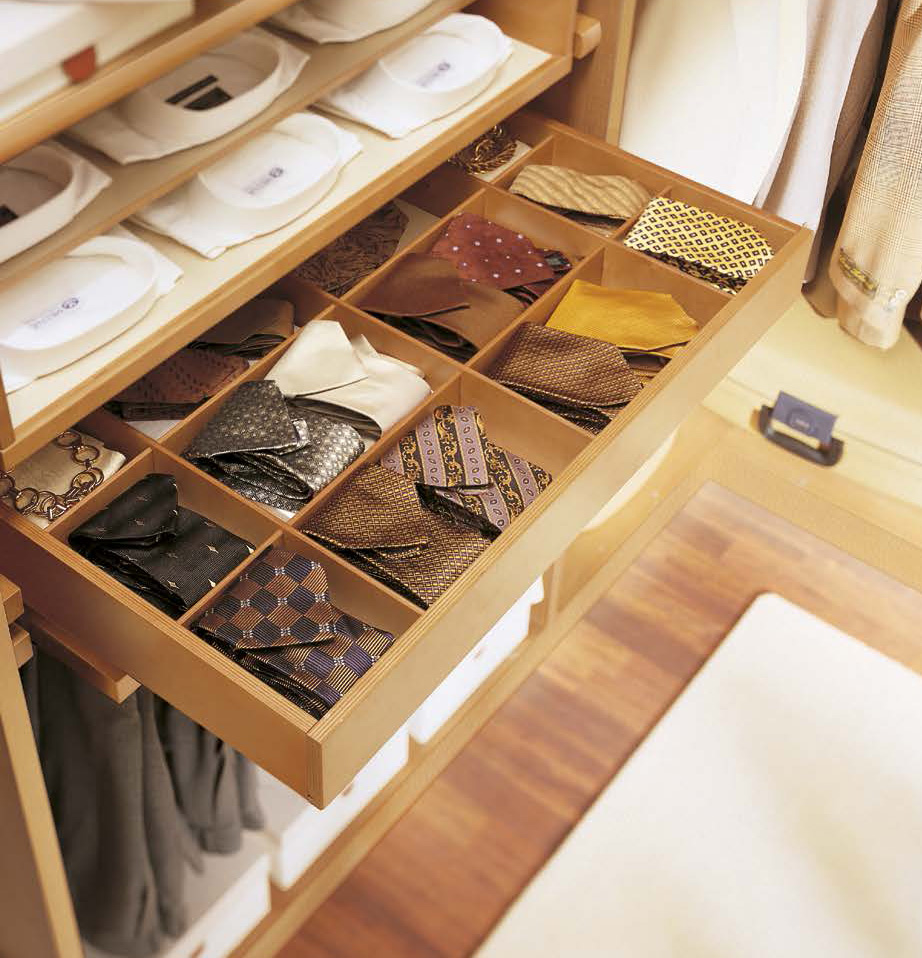 CNDS High White And Walnut 1