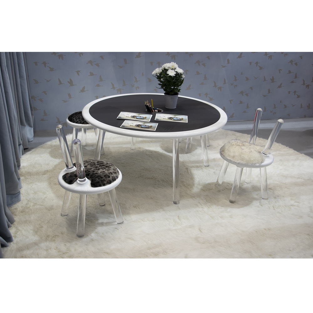 ILLUSION TABLE 04