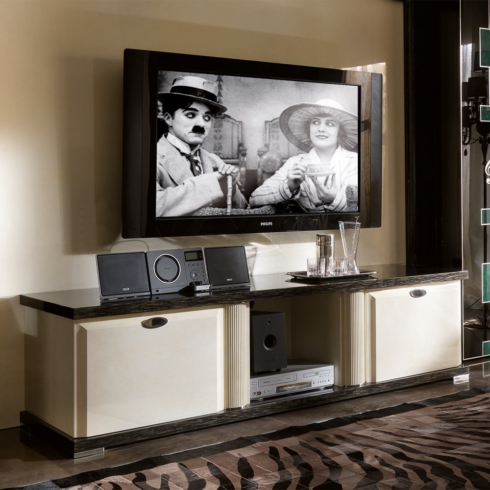 Genesis Mobile tv 02