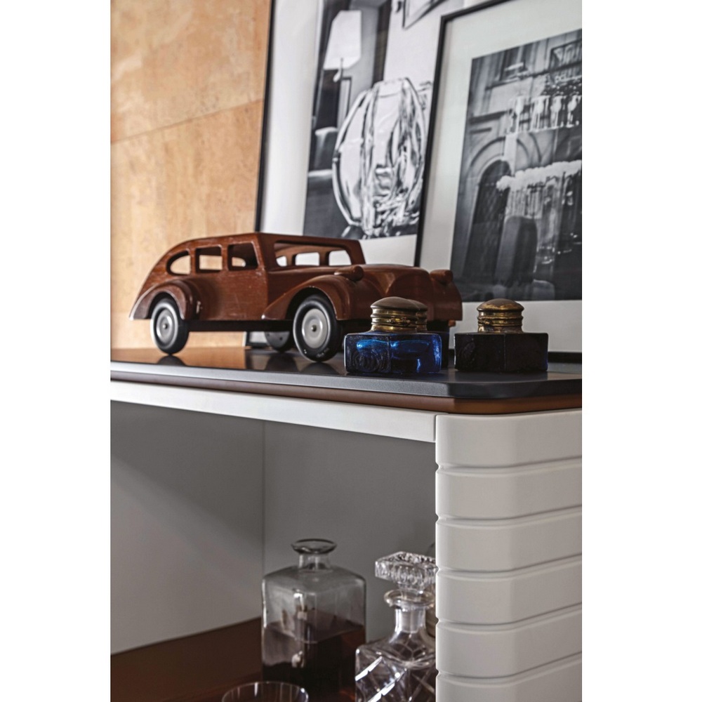 Levanzo Cupboard 01