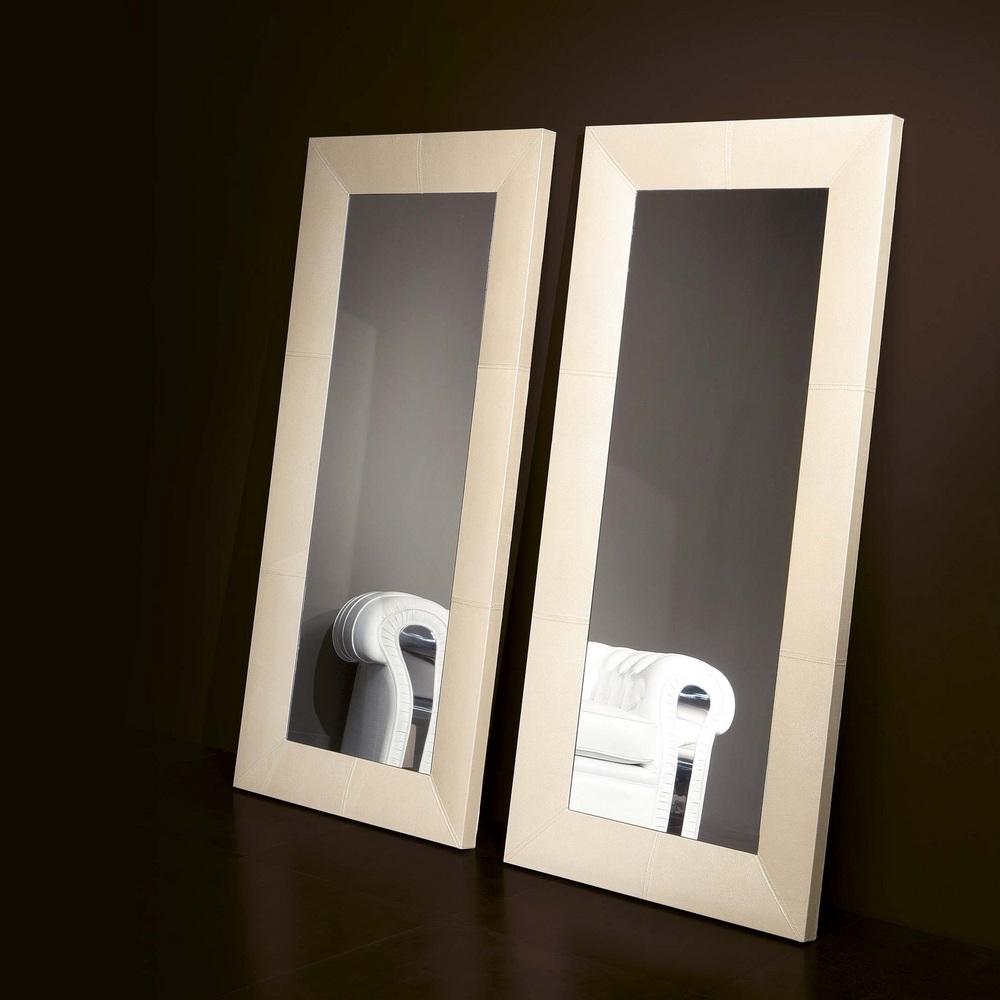 BUCAREST Mirror 01