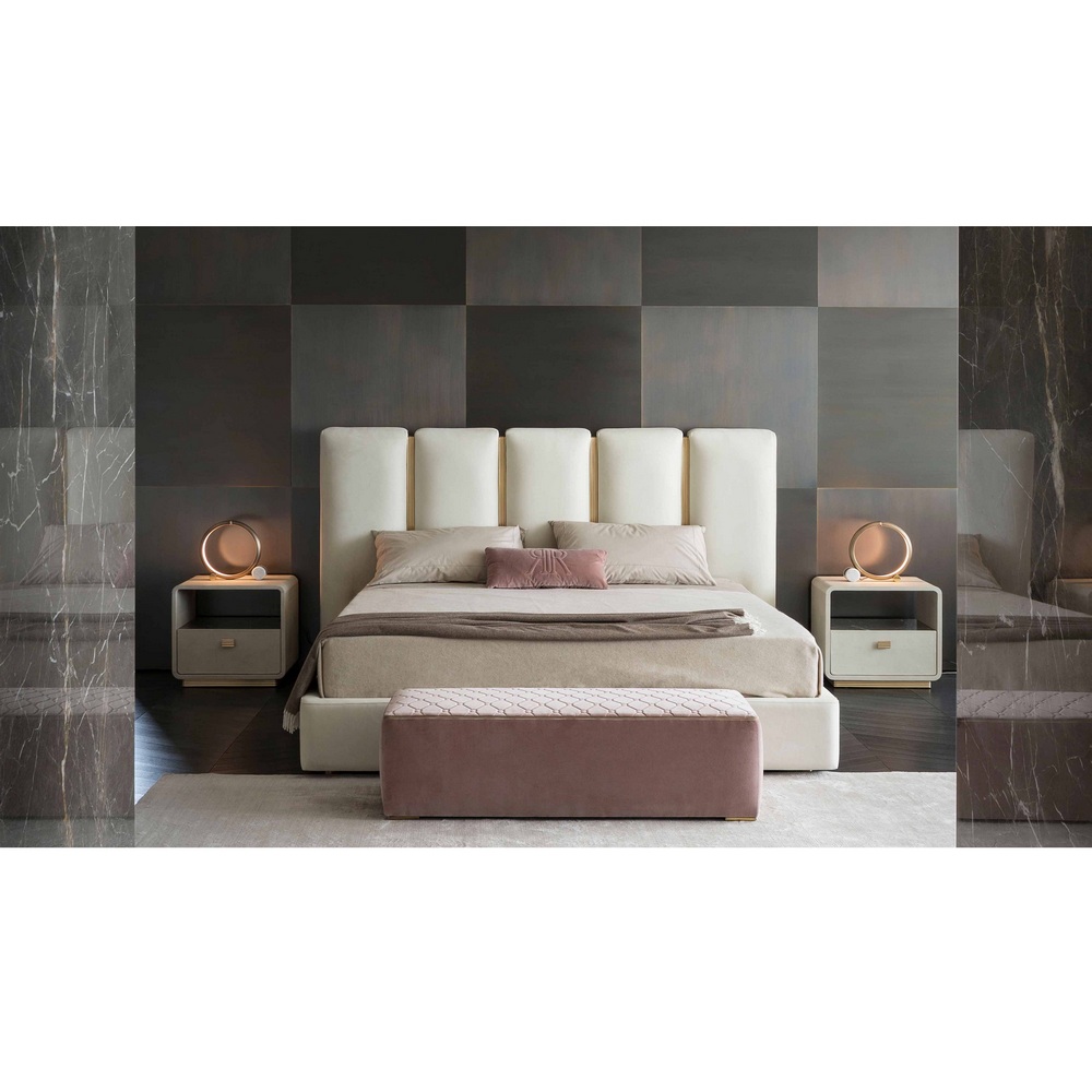 CLUB Bed 01
