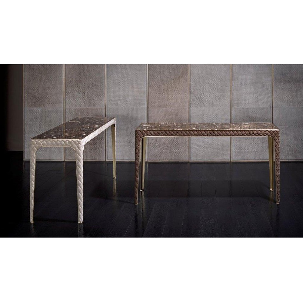 LAUREN Console 01