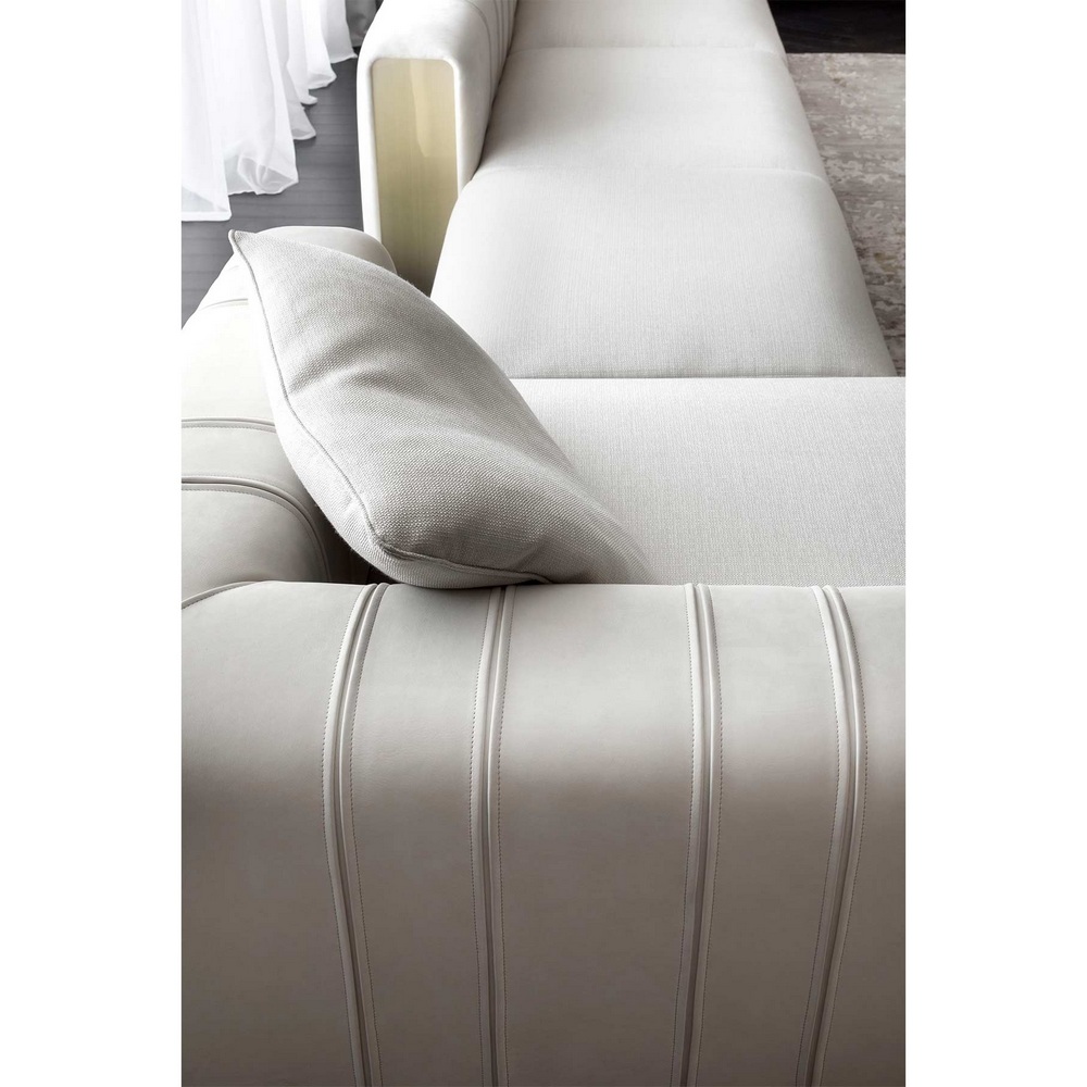 LUZ Sofa 02