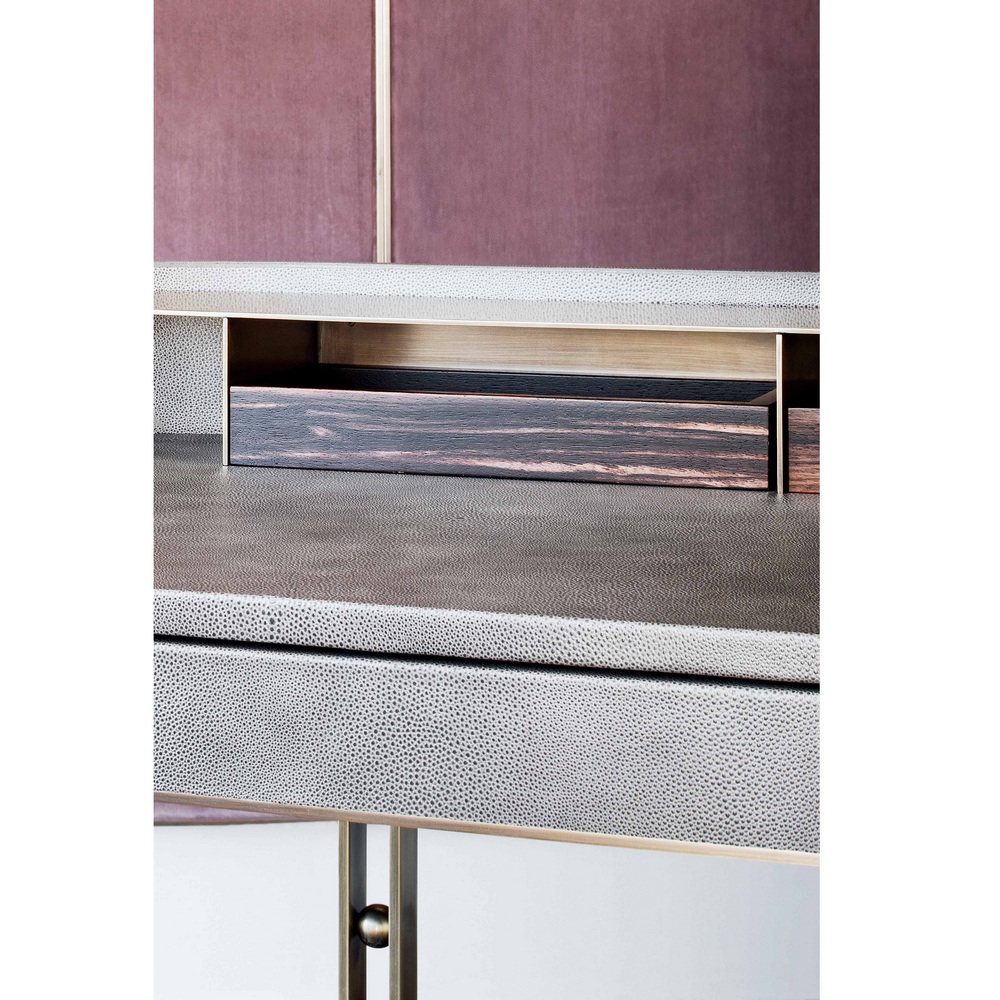 ROMA Desk 02