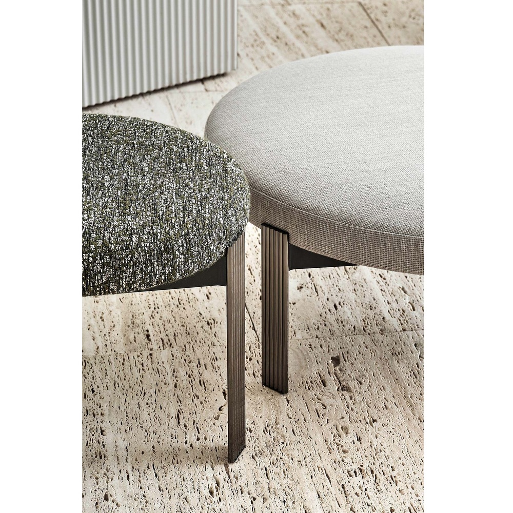 SIXTY Pouf 01