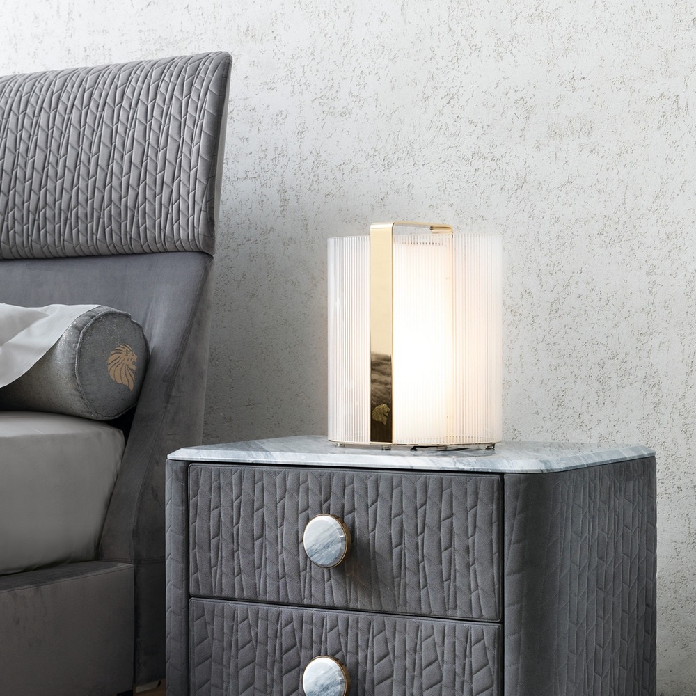 Charisma medium lamp 01