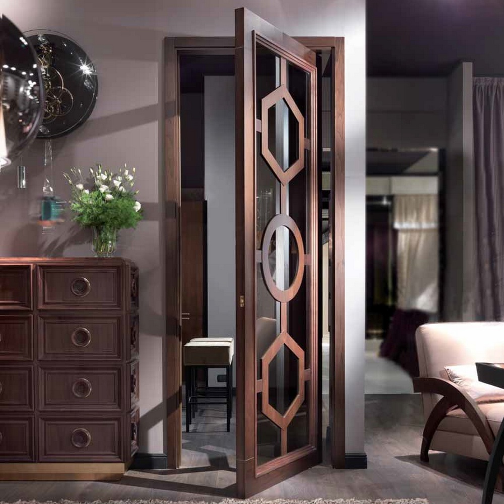 Caesar Door 01