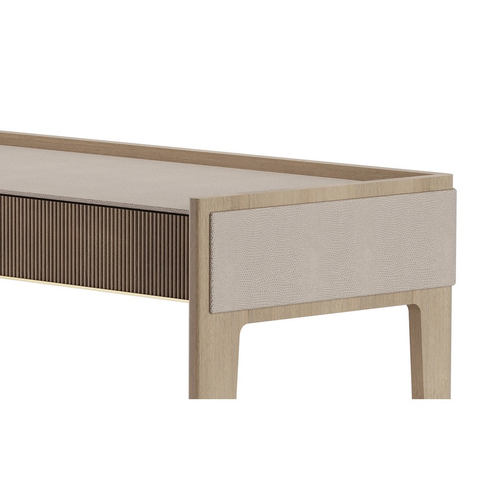 HVAR desk 03