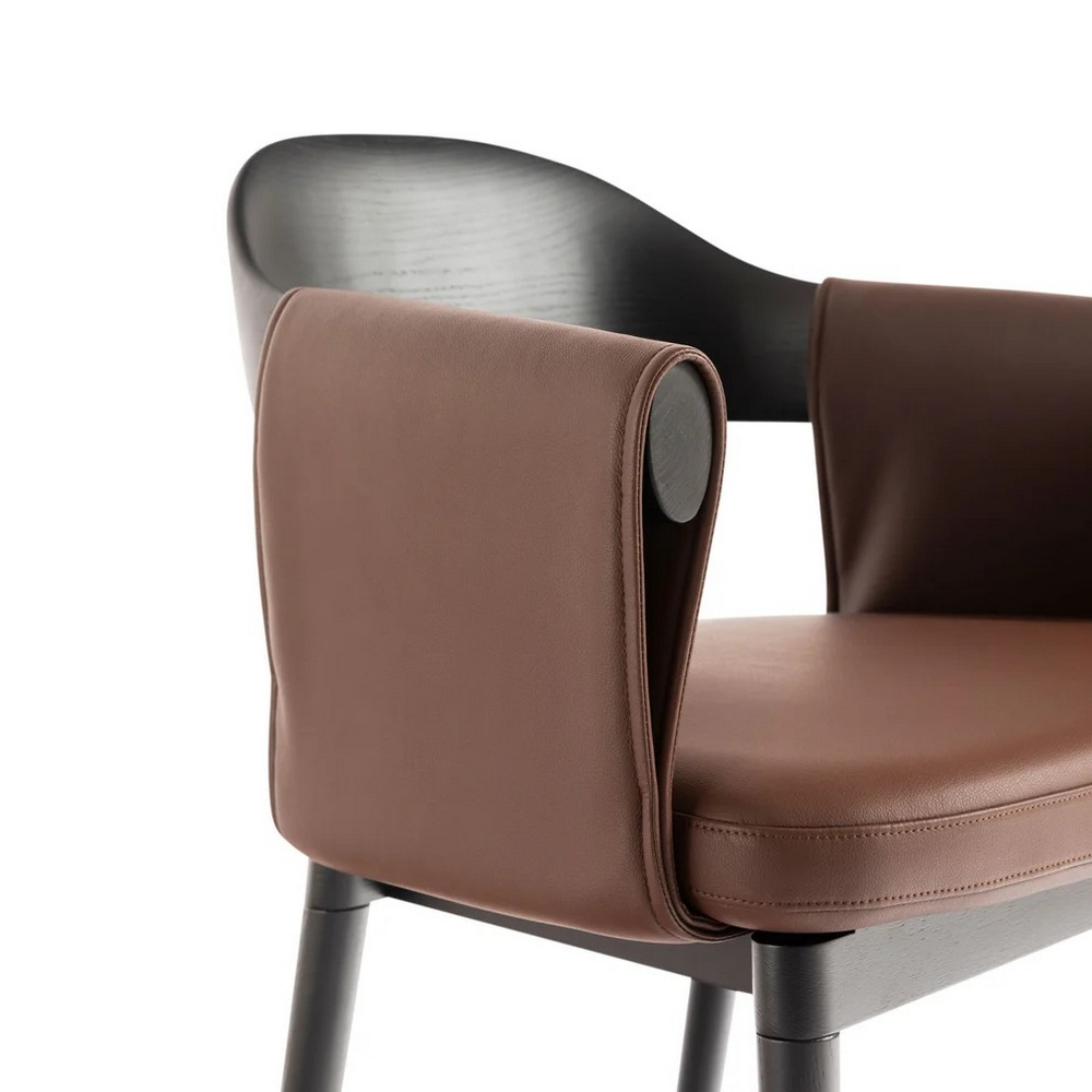 Larzia armchair 01