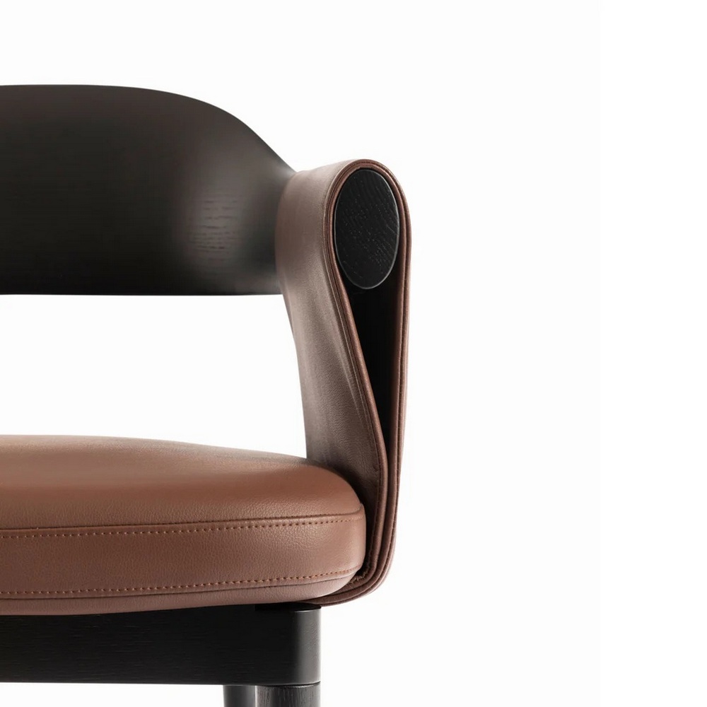Larzia armchair 02