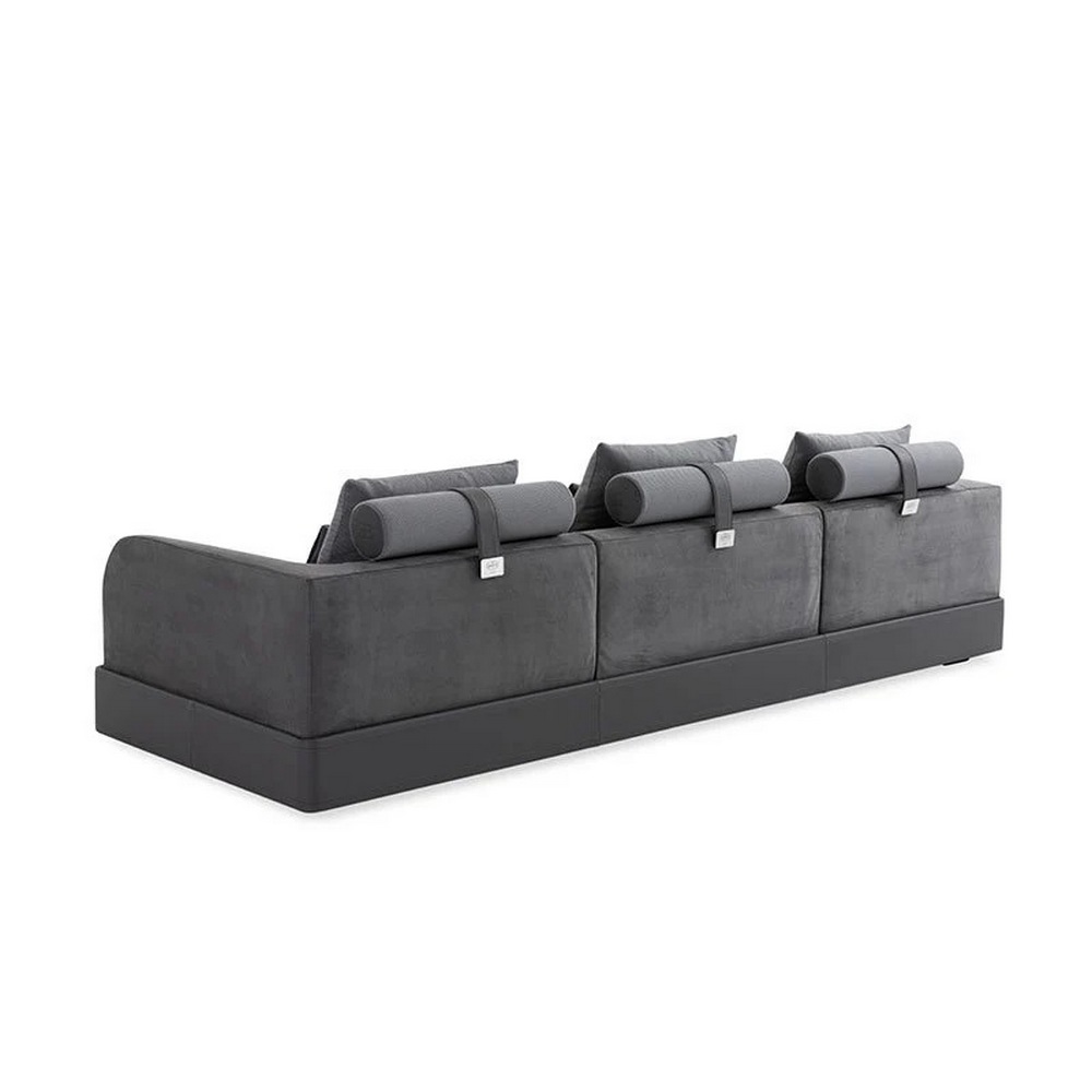LeMans sofa 01